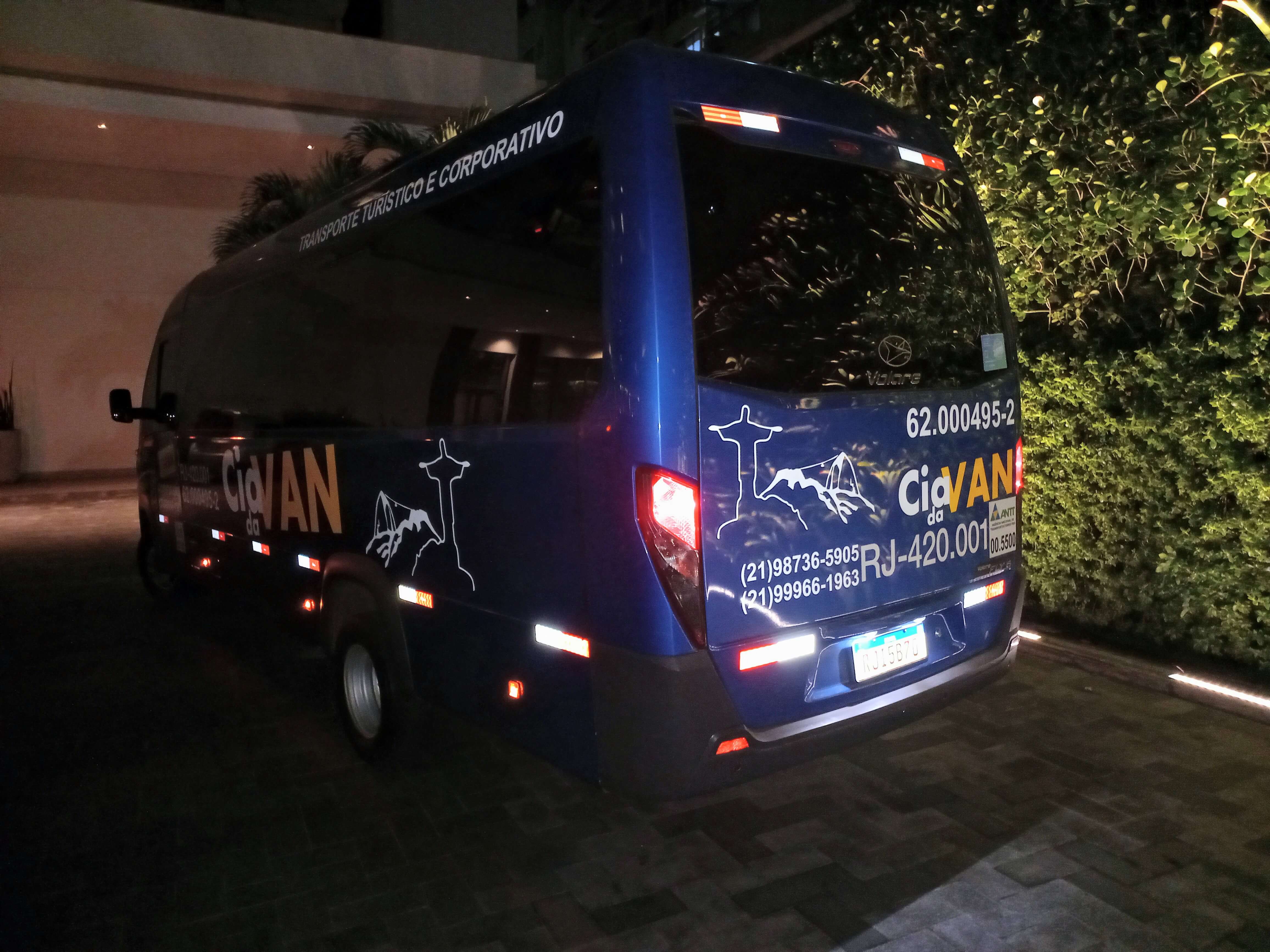 aluguel de micro-ônibus e van