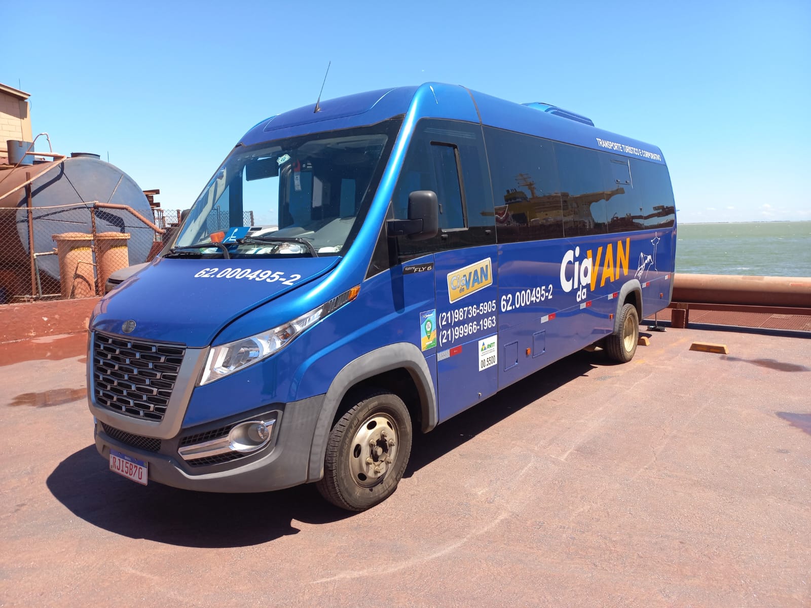 aluguel de micro-ônibus e van