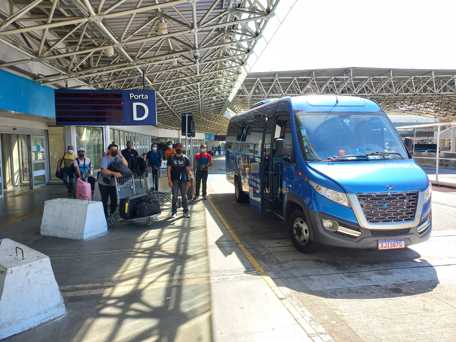 aluguel de micro-ônibus e van